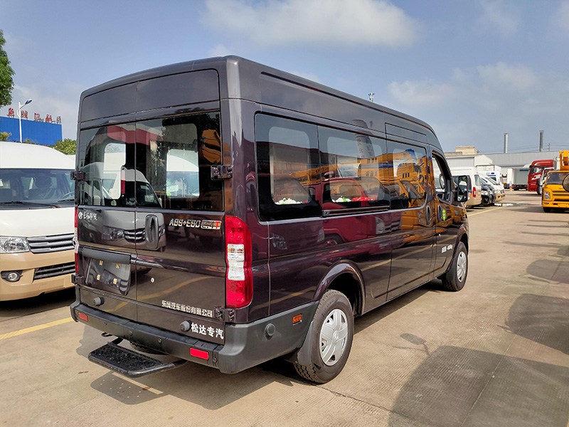 東風(fēng)御風(fēng)殯儀車長軸 東風(fēng)御風(fēng)殯儀車長軸