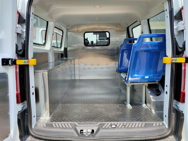 福特新全順(柴油短軸)殯葬服務(wù)車(chē) 福特新全順(柴油短軸)殯葬服務(wù)車(chē)